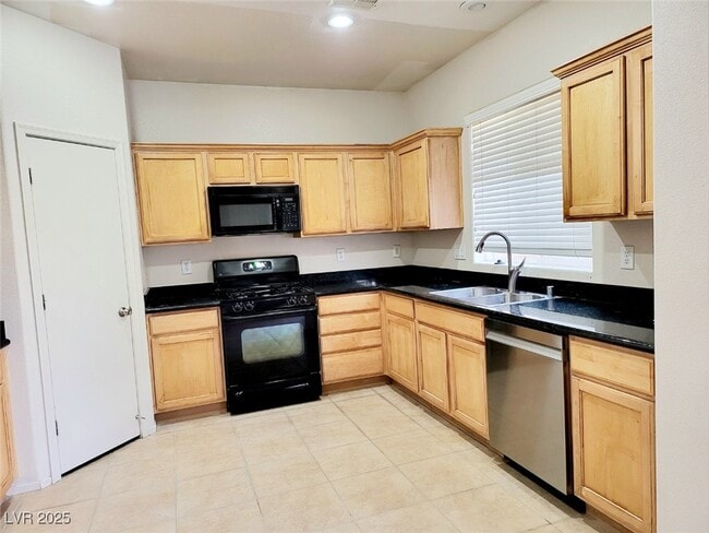 Building Photo - 11240 Woodland Violet Ave