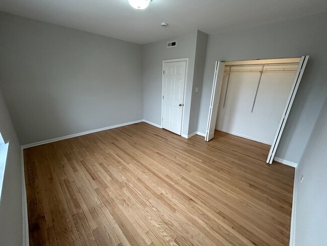 Building Photo - 7153 W Grand Ave