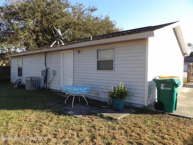 Building Photo - 6318 Hudson Rd