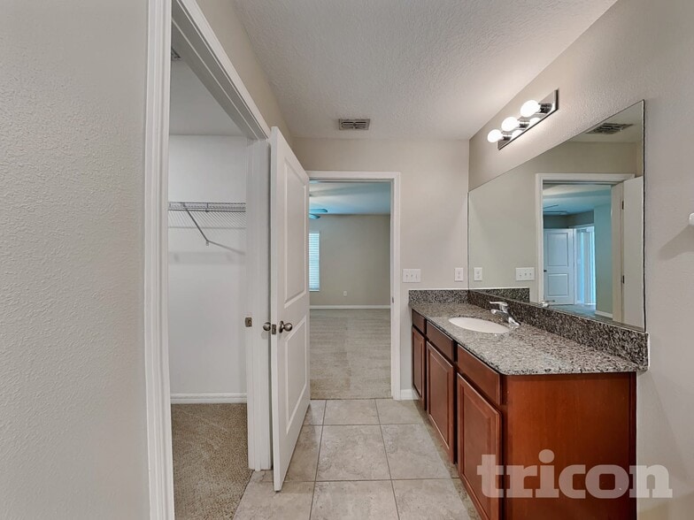 Building Photo - 12742 Lemon Pepper Dr