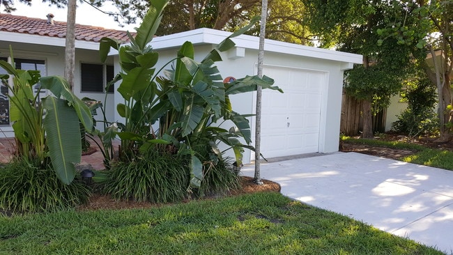 Building Photo - 1132 SW 3rd St