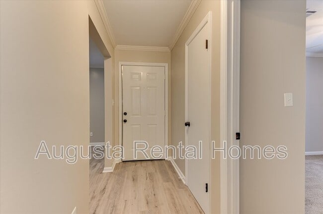 Building Photo - 1404 Johns Rd