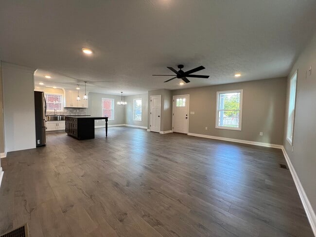 Building Photo - 309 Gallahadion Ct