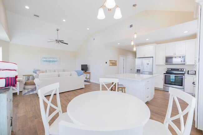 Building Photo - 4129 Fort Bend Dr