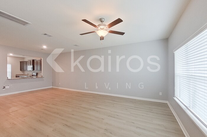 Building Photo - 10722 Hillside Creek Dr