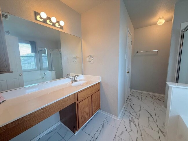 Building Photo - 102 Wren Cove