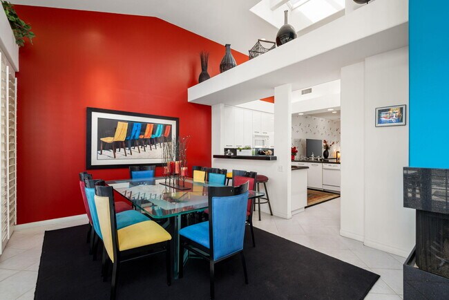 Building Photo - 75395 Riviera Dr