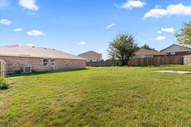 Building Photo - 10745 Kittering Trl