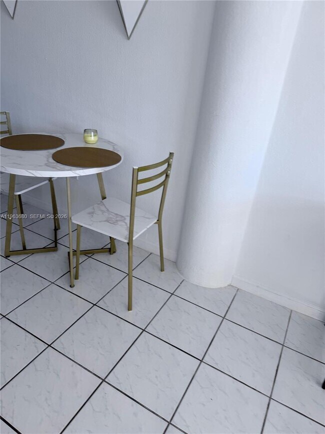 Building Photo - 7904 West Dr