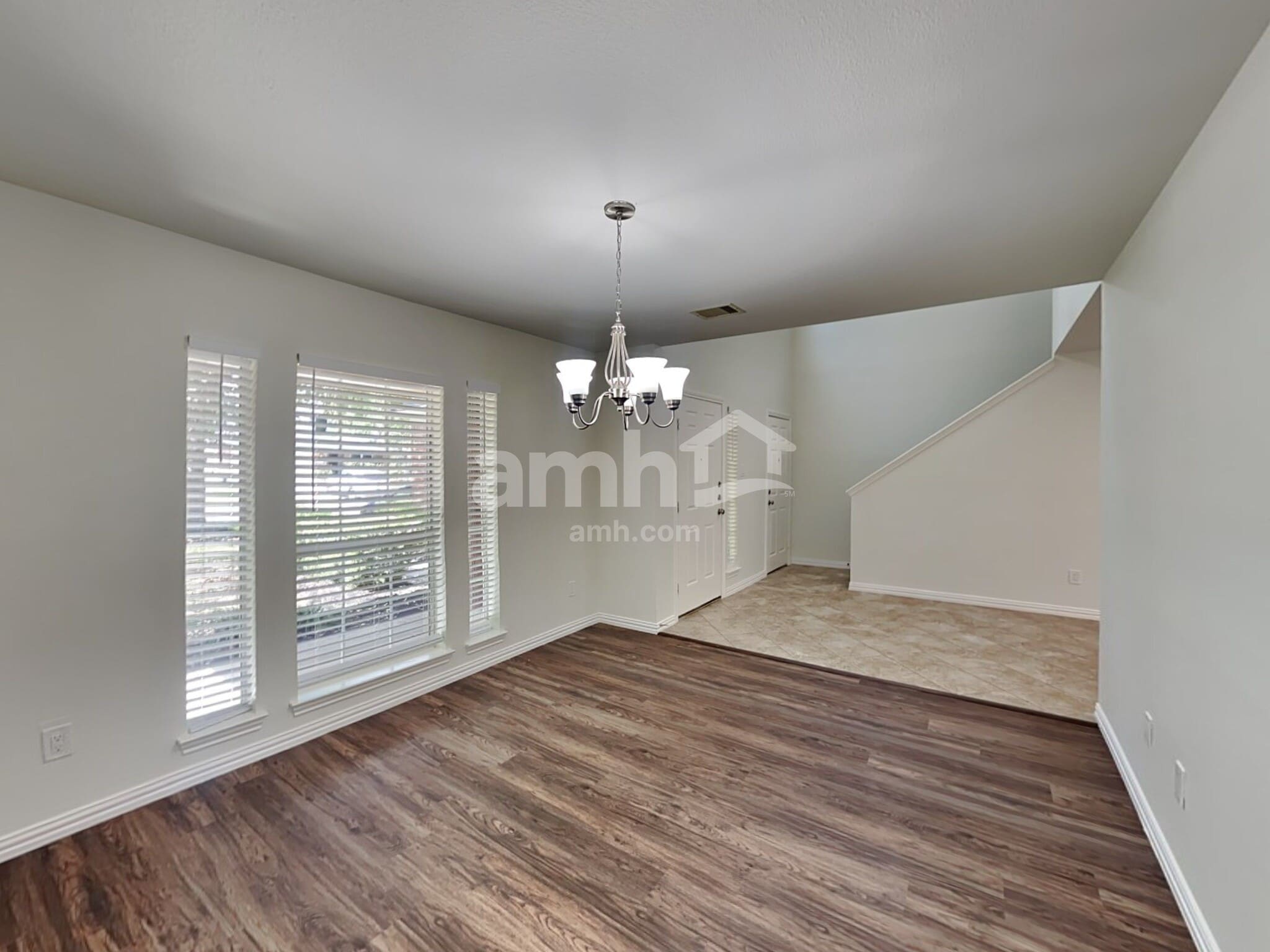 Building Photo - 26949 Carriage Manor Ln