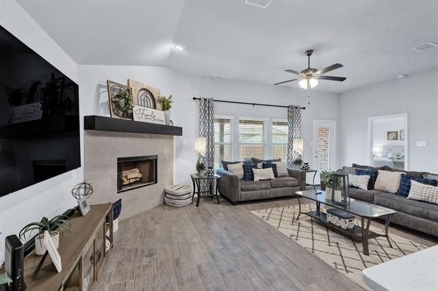 Building Photo - 11501 White River Dr