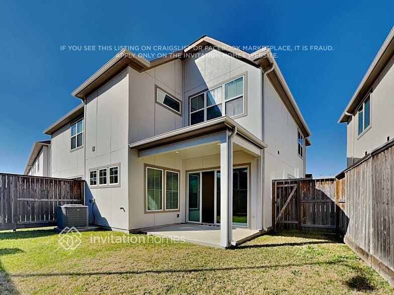 Building Photo - 10450 Executive Lake Dr