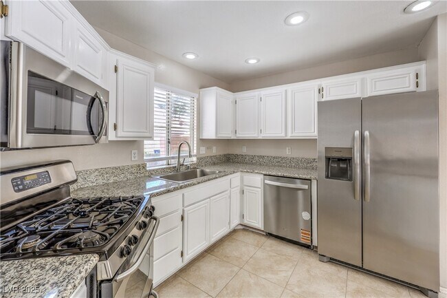 Building Photo - 1453 Rothwell Ct