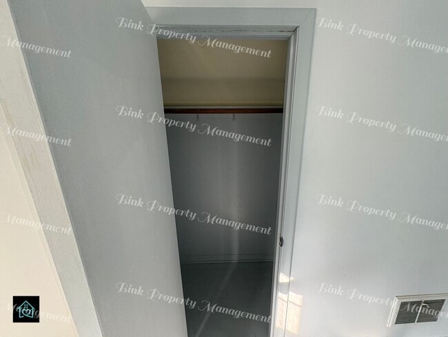 Building Photo - 17390 Waltham St