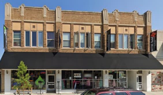 Primary Photo - 916 Milwaukee Ave