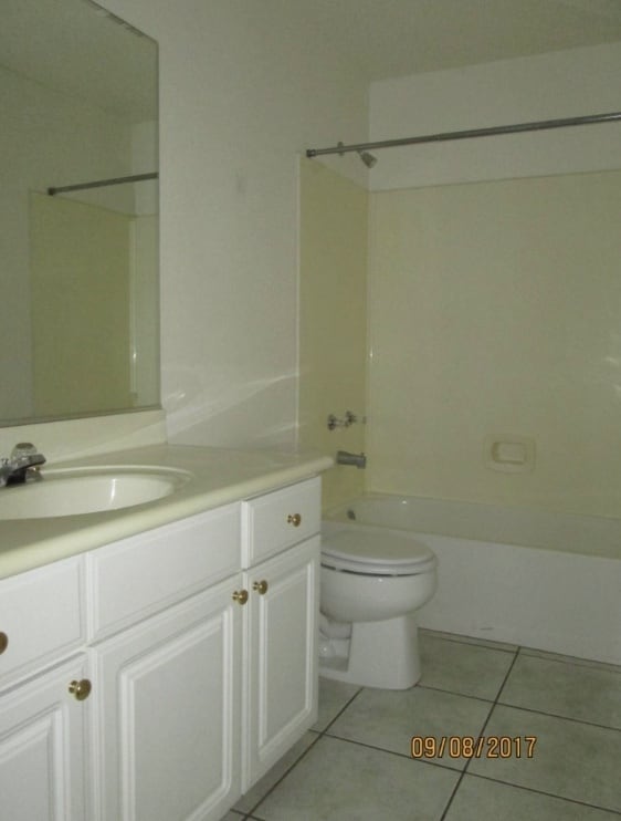 Building Photo - SUMMERLIN JEWEL! 4BD/2BA SINGLE STORY!