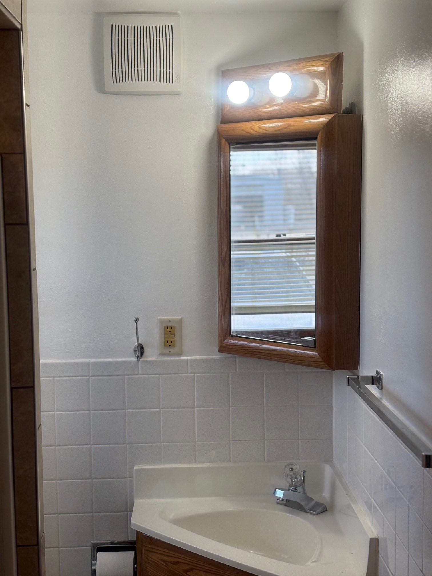 Building Photo - 6396 Nesbitt Rd