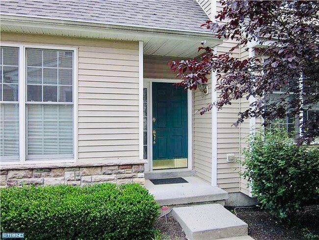 Building Photo - 11 Wedgewood Ct