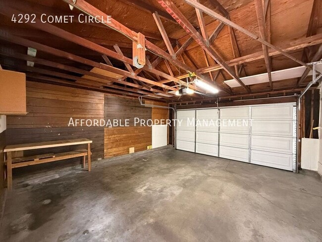 Building Photo - 4292 Comet Cir