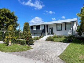 Building Photo - 2067 NE 121st Rd