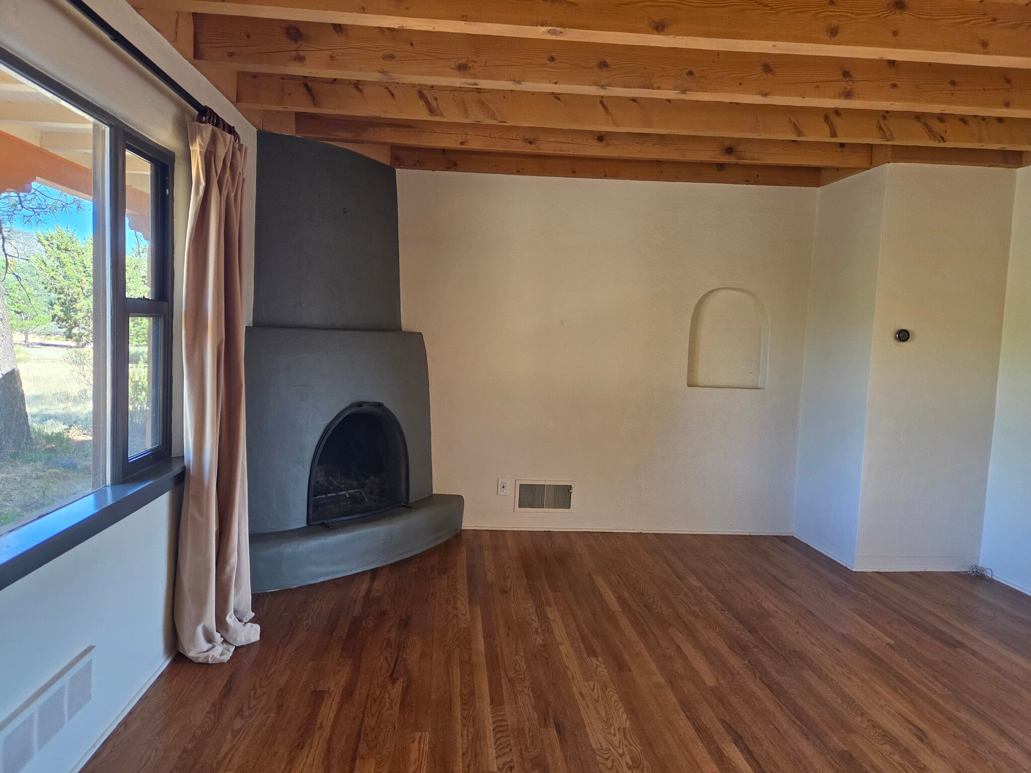 Building Photo - 126 Camino Teresa