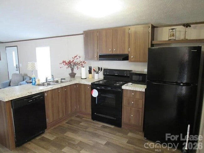 Building Photo - 3182 Pea Ridge Rd