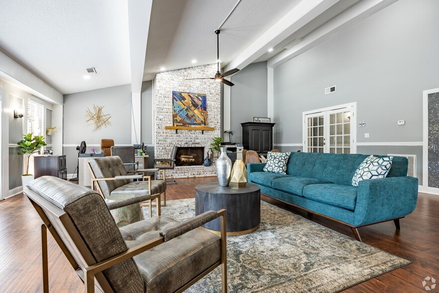 Primary Photo - Kislev Golden Gate