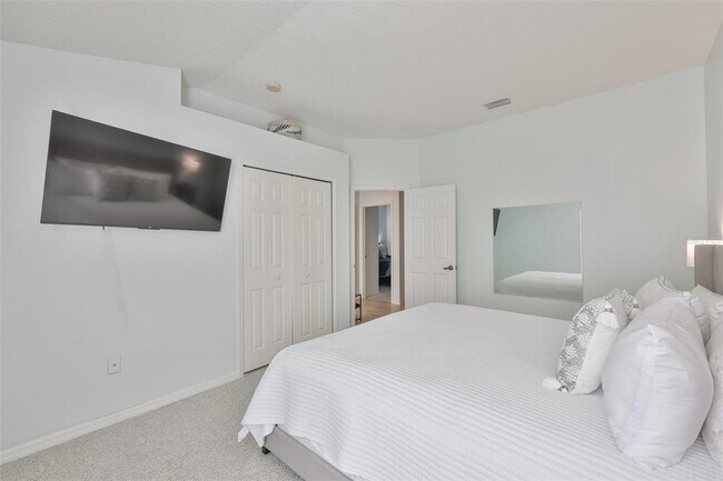 Building Photo - 823 Seminole Sky Dr