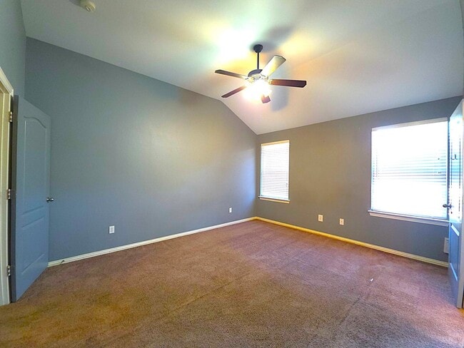 Building Photo - 3323 Mugsy Dr