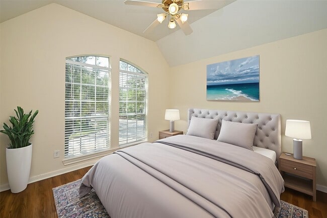 Building Photo - 1547 Lakeside Enclave Dr