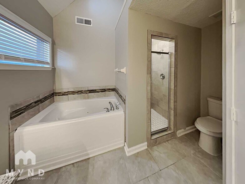 Building Photo - 1078 Nolan Ln