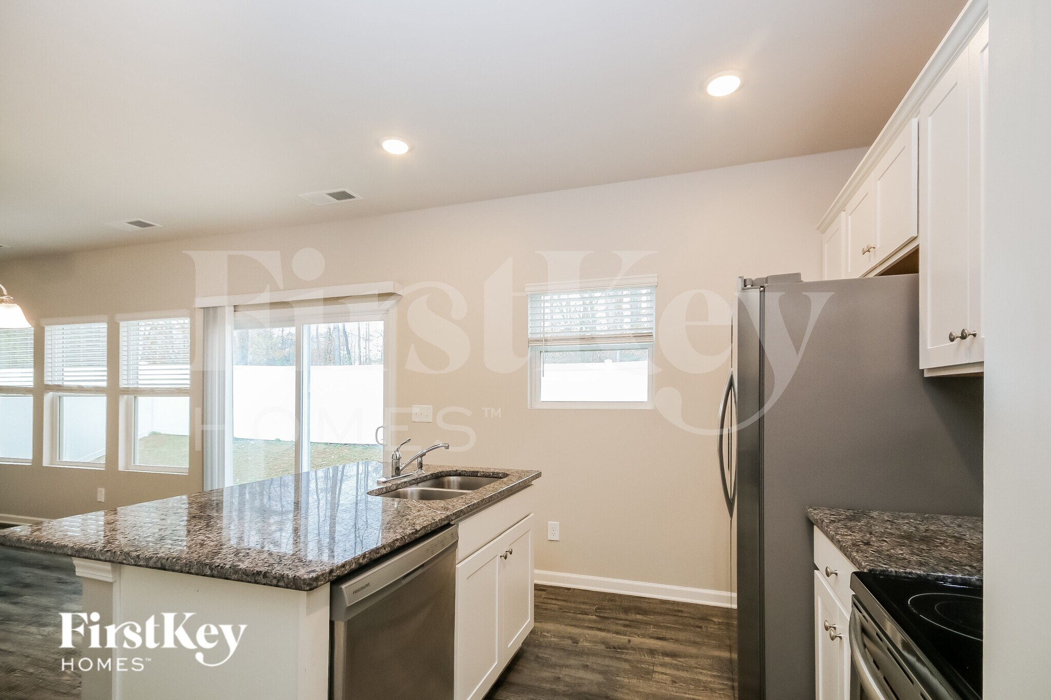 Building Photo - 3232 Newell Vlg Dr