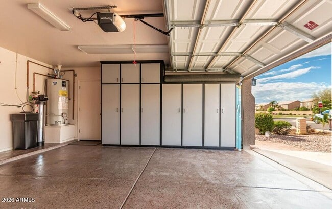 Building Photo - 7319 W Surrey Ave