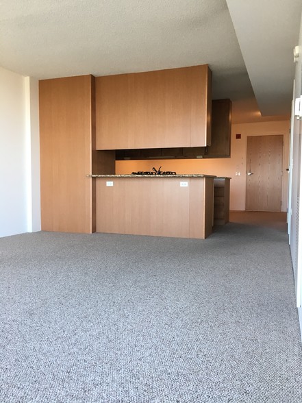 Building Photo - 9715 Woods Dr