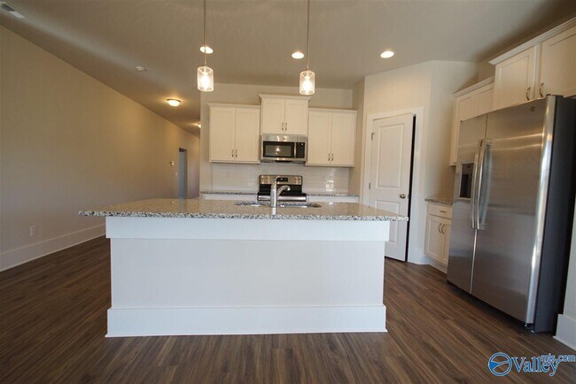 Building Photo - 104 Williams Pointe Boulevard SW