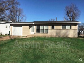 Building Photo - 1055 Florland Dr