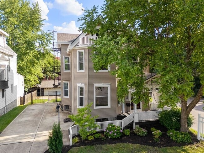 Building Photo - 1753 Williams Ave