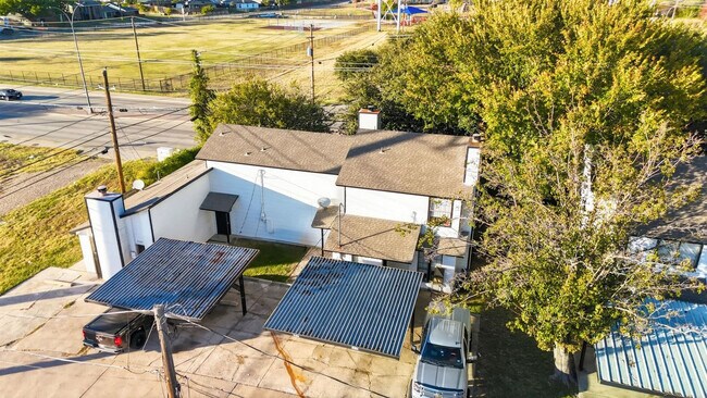 Building Photo - 2162 E Arkansas Ln