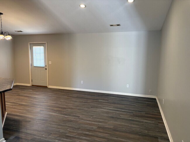 Building Photo - 152 Perseverance Dr