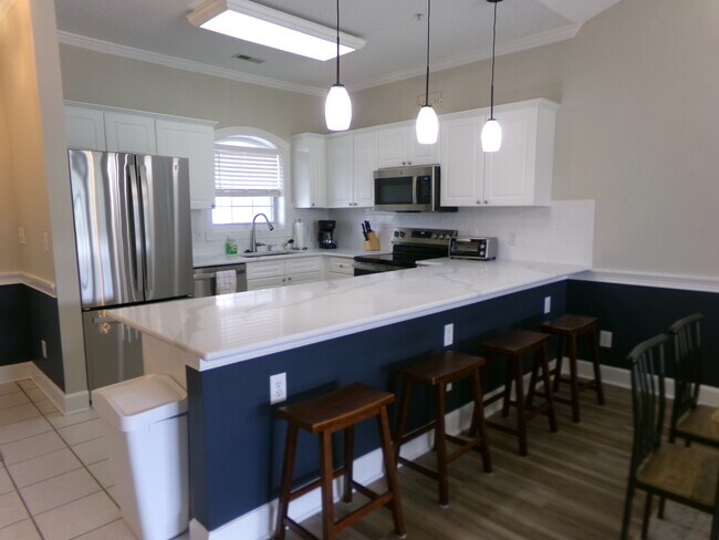 Building Photo - 4879 Dahlia Ct