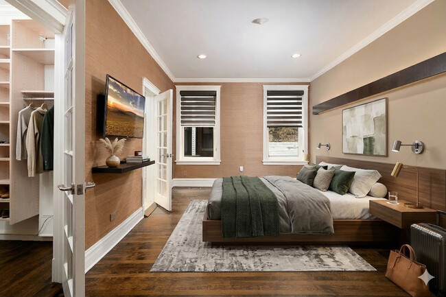 Building Photo - 1347 N State Pkwy