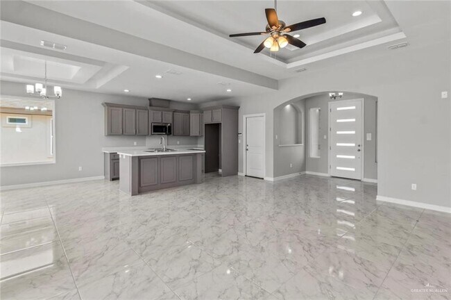 Building Photo - 12 N Playa Del Sol St