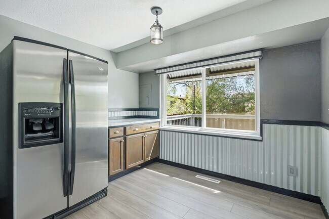 Building Photo - $2,040.95, 3-bed, 2-bathroom located in Colorado Springs with a large backyard