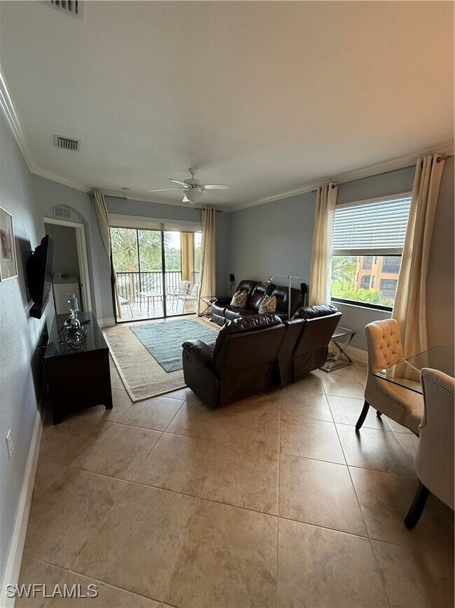 Building Photo - 9719 Acqua Ct