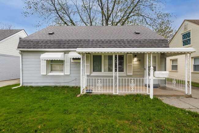 Building Photo - 22778 Almond Ave