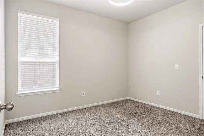 Building Photo - 6400 Mary Lewis Dr