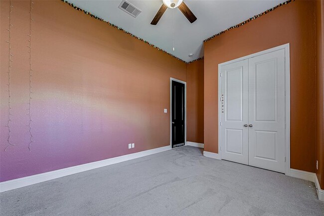 Building Photo - 12902 Sierra National Dr