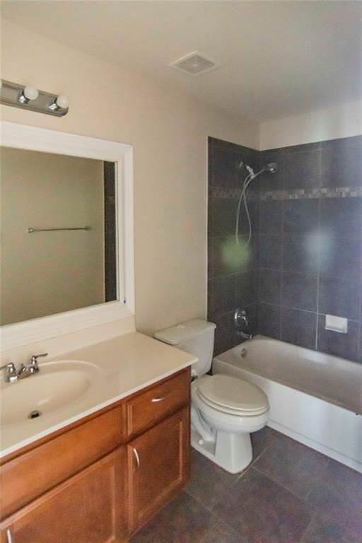 Building Photo - 2542 Ravenwood Dr