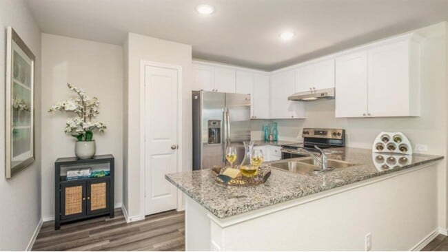 Building Photo - 2832 Rosefinch