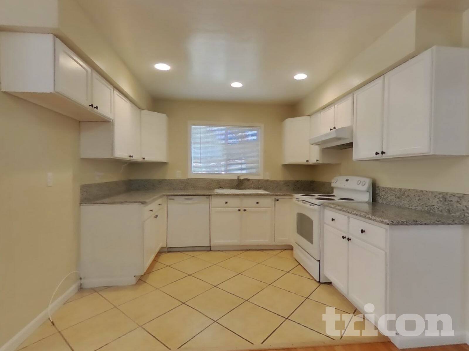 Building Photo - 1724 Hemlock St